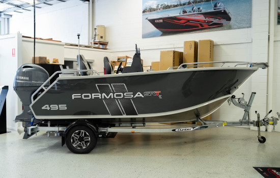 2025 Formosa 495 Side Console #21584