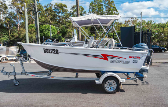 2016 Stacer 429 Outlaw Side Console